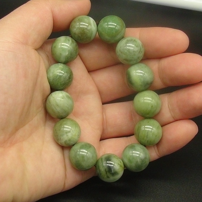 独山玉圆珠手串：直径15MM珠子手链