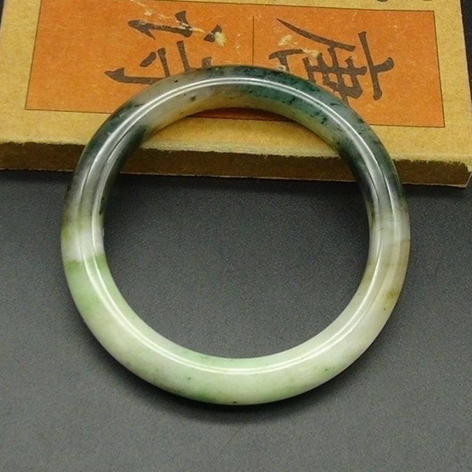 独山玉透水绿白酱黄蓝五色手镯52MM
